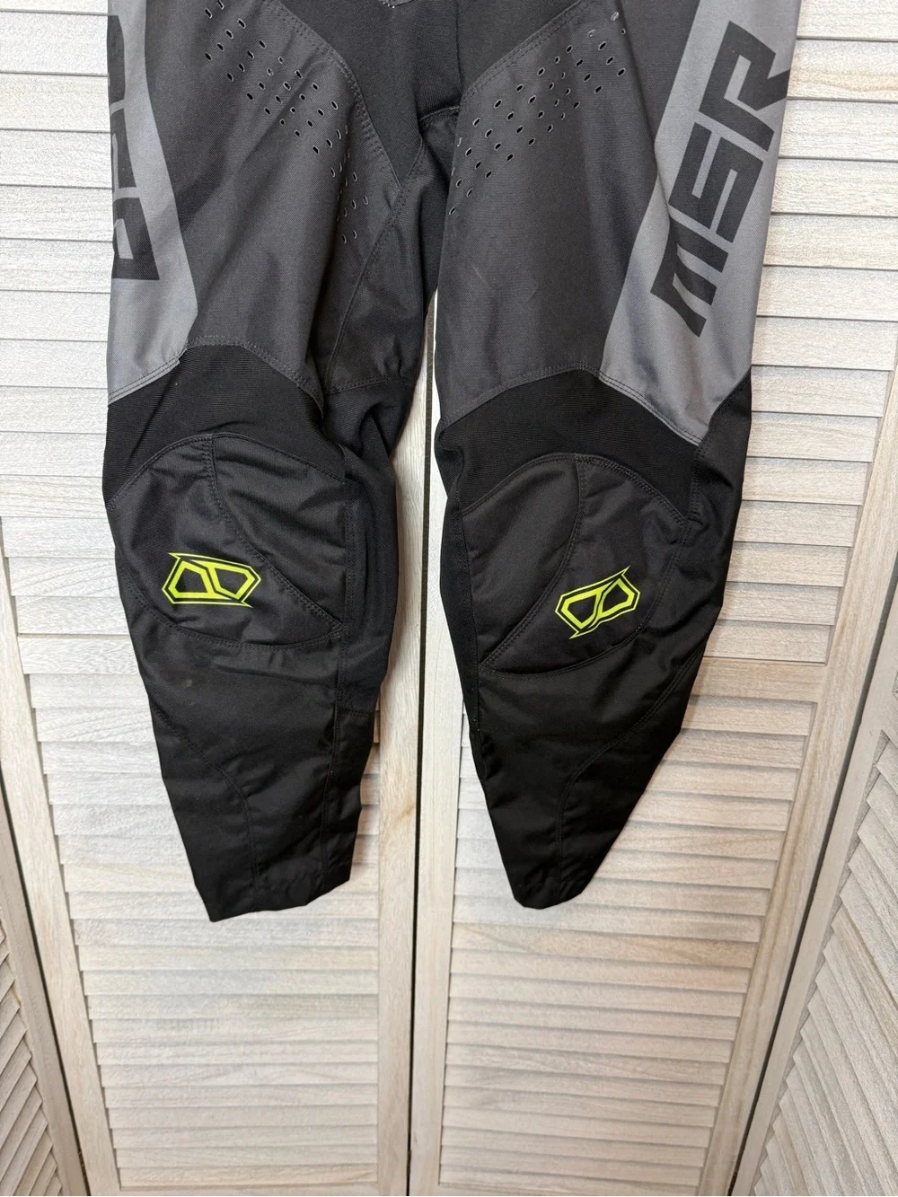 MSR Axxis Mens 34 Motocross Pants Black Gray Hi Vis MX Dirt Bike Racing